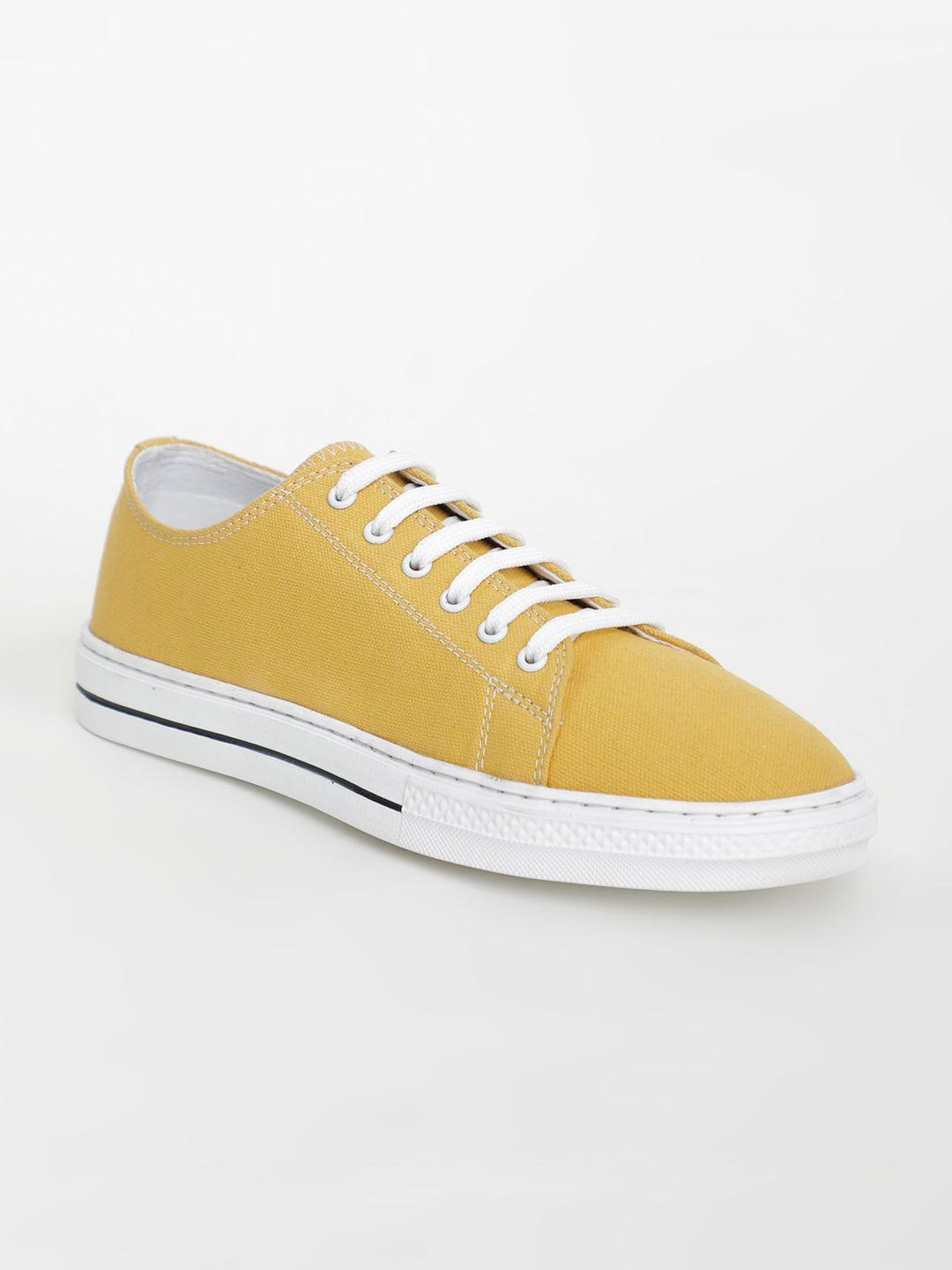 highlander men mustard sneakers