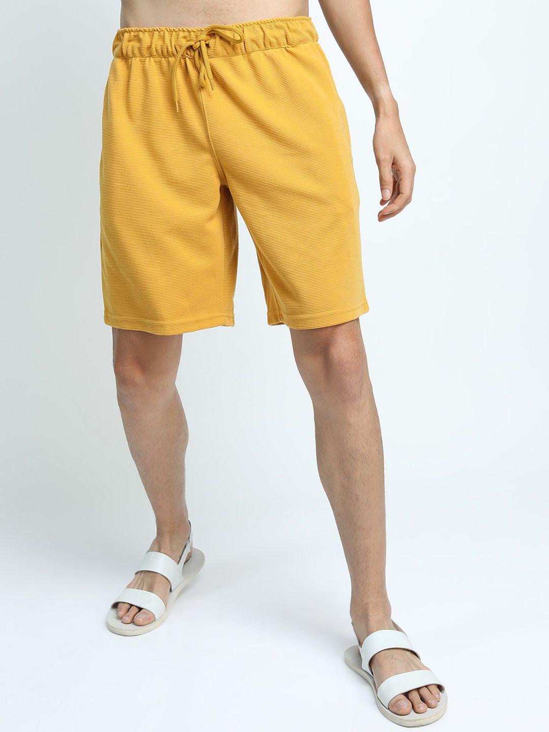 highlander men mustard yellow mid-rise shorts