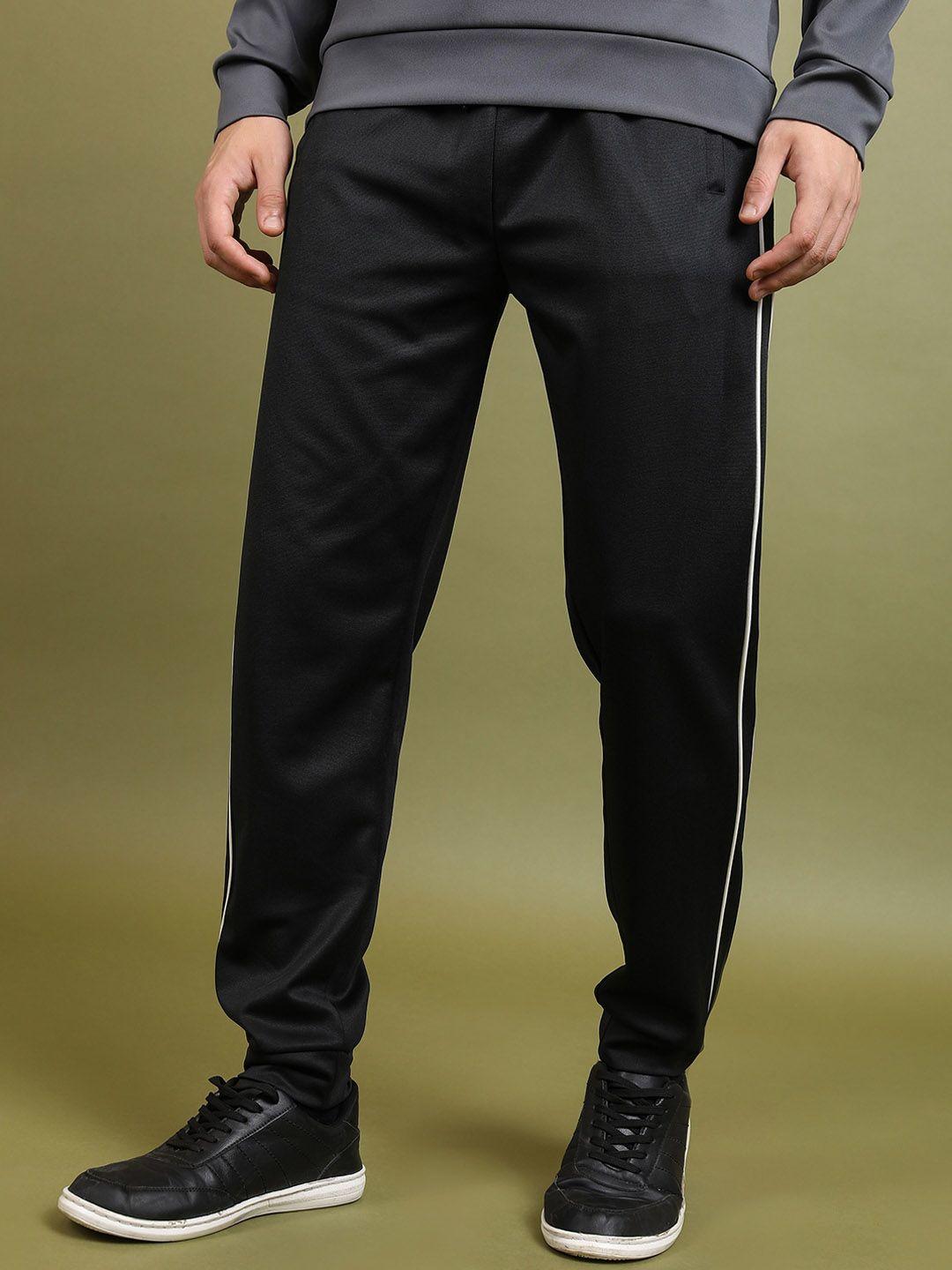 highlander men straight fit mid-rise joggers