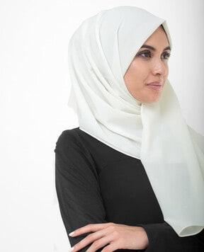 hijab scarf with interlocked hem