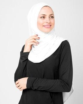 hijab scarf with interlocked hem