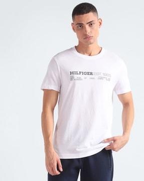 hilfiger chest t-shirt