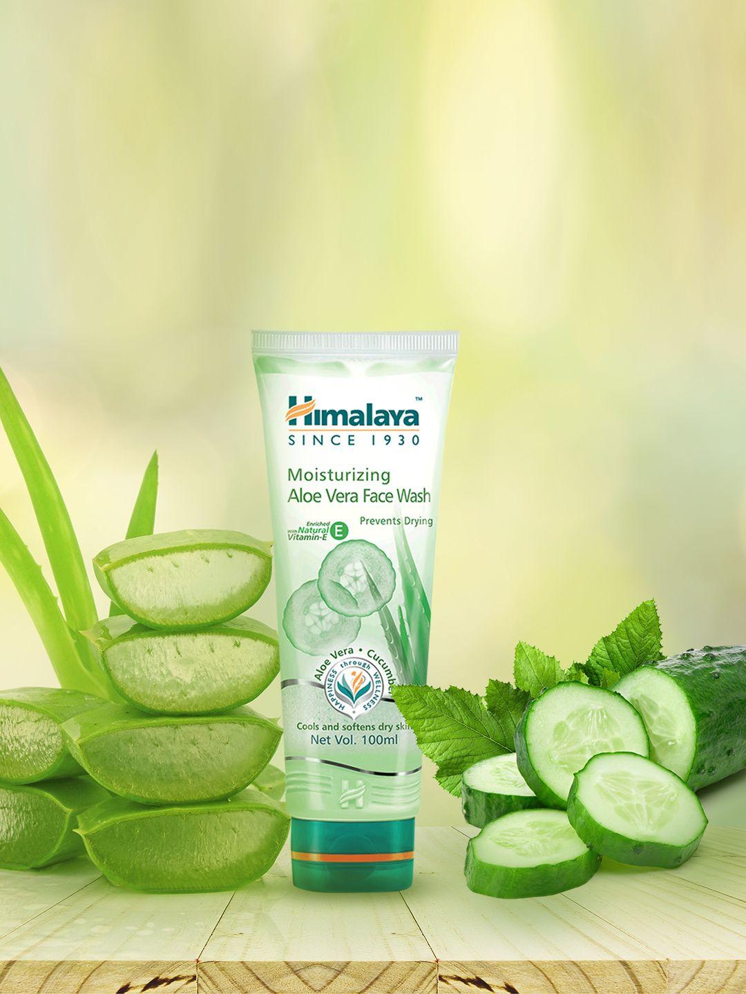 himalaya moisturizing aloe vera face wash with vitamin e for dry skin 100 ml