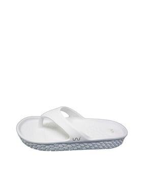 honeycomb pattern thong-strap flip-flops