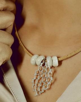 honeycomb short necklace