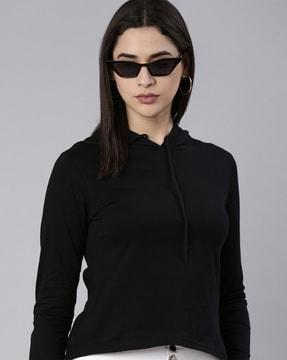 hooded t-shirt with curved hemline