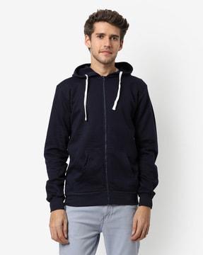 hoodie sweatshirt with kangaroo pockets