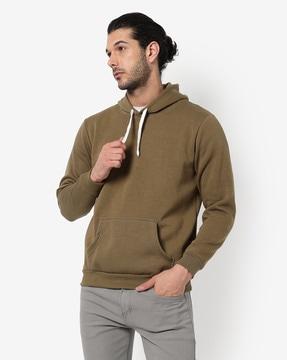hoodie sweatshirt with kangaroo pockets