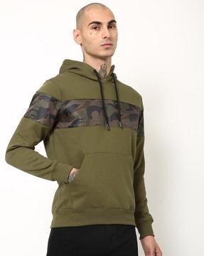 hoodie with camo print panel