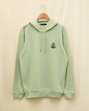 hoodie with drawstring fastening