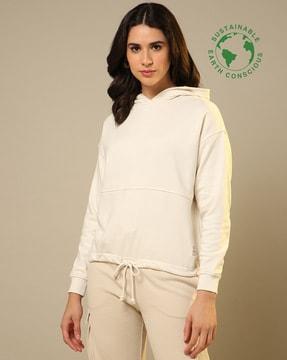 hoodie with kangaroo pockets