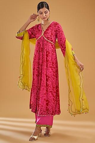 hot pink crepe printed & embroidered kurta set