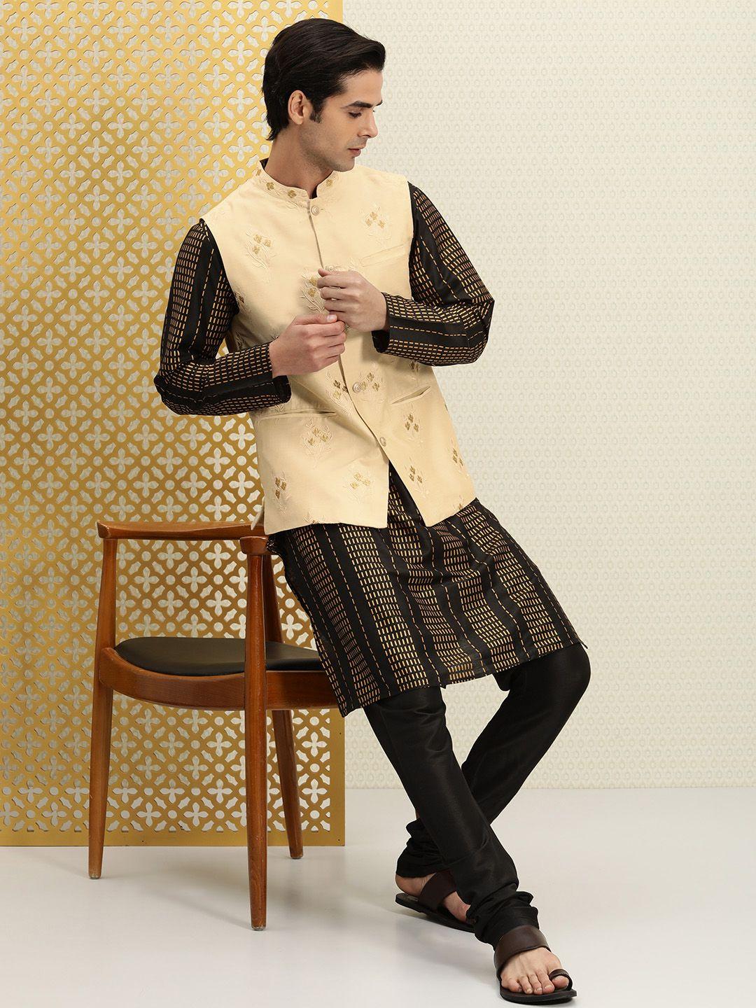 house of pataudi men black printed jashn kurta set with jacket