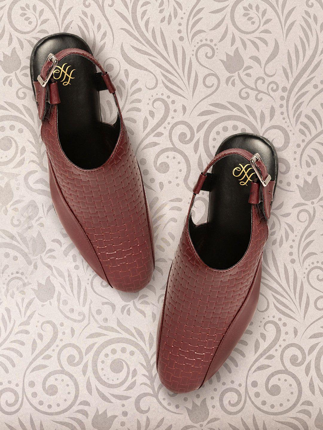 house of pataudi men burgundy textured ethnic clogs