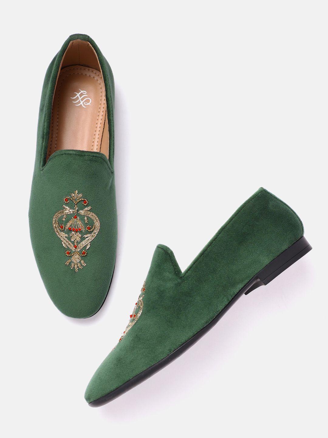 house of pataudi men green & gold-toned embellished velvet finish handcrafted slip-ons