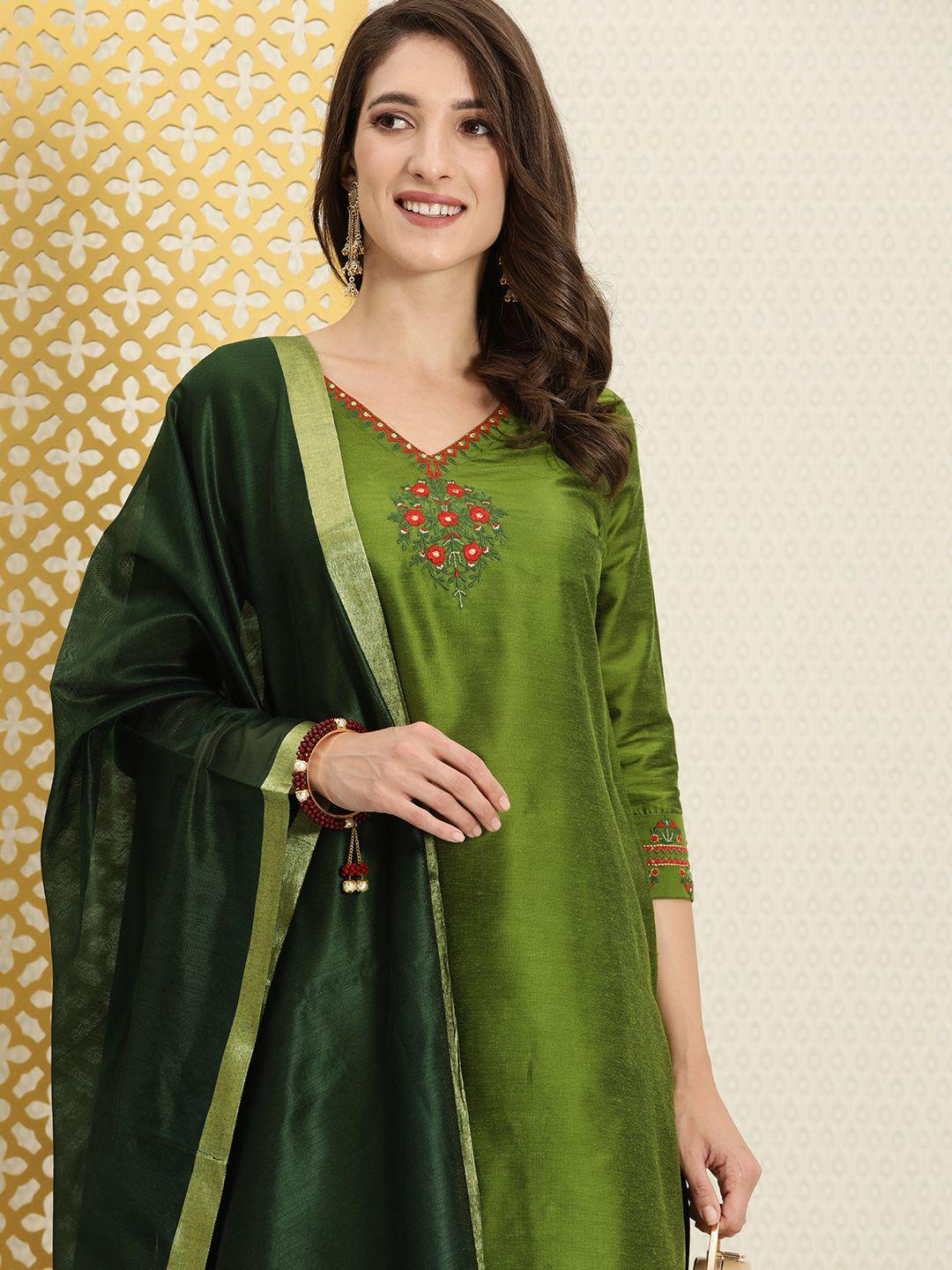 house of pataudi women green floral yoke design thread work kurta with skirt & with dupatta