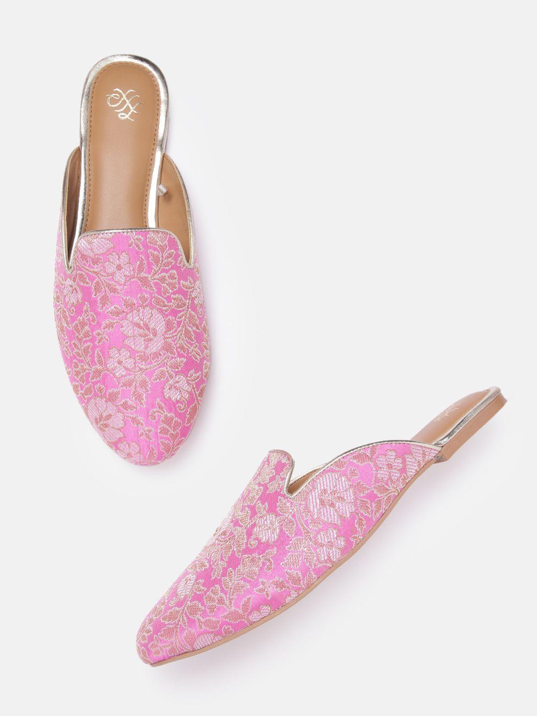 house of pataudi women pink & golden ethnic design mules