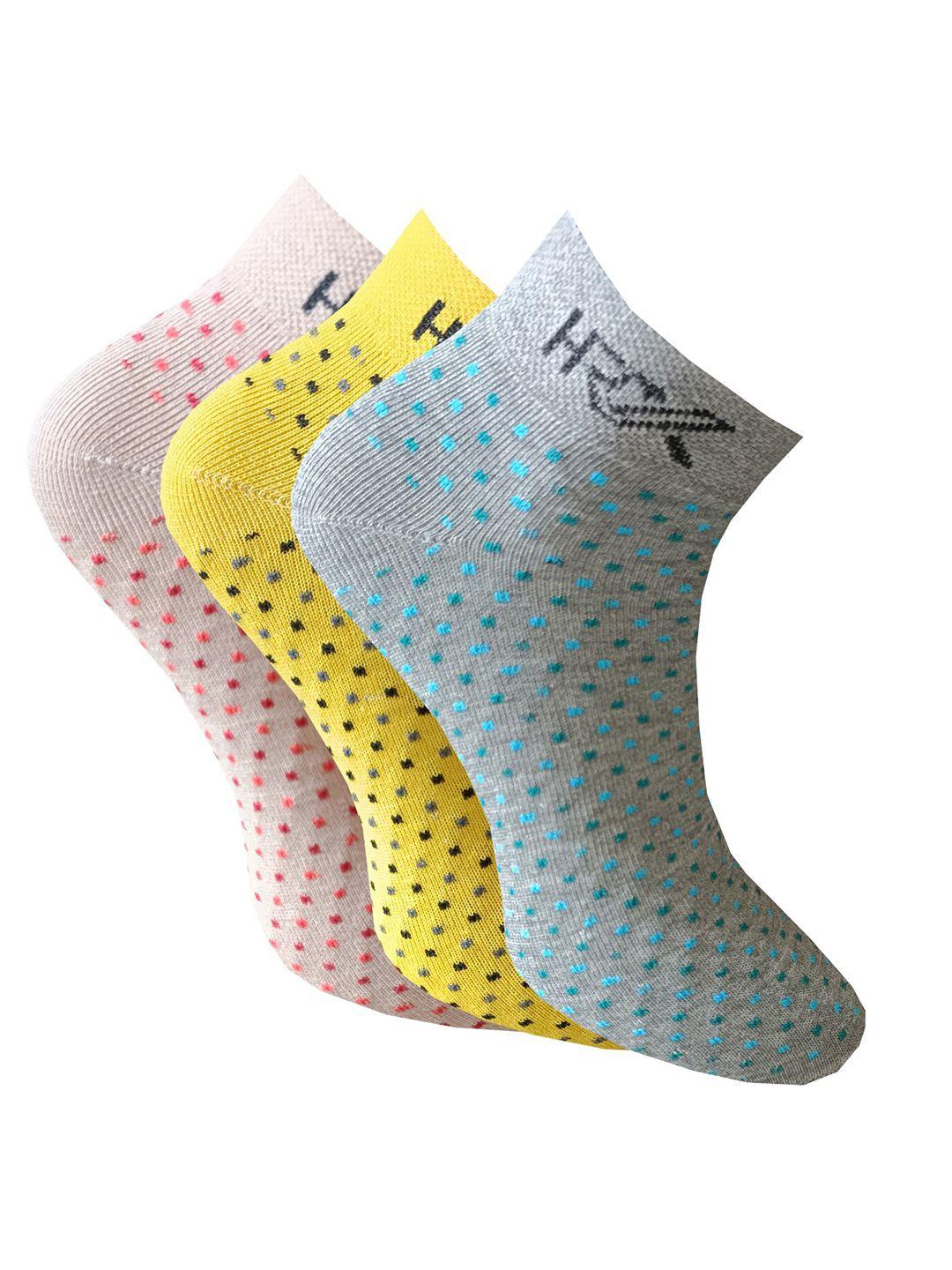 hrx by hrithik roshan men pack of 3 patterned anti-bacterial ankle-length socks