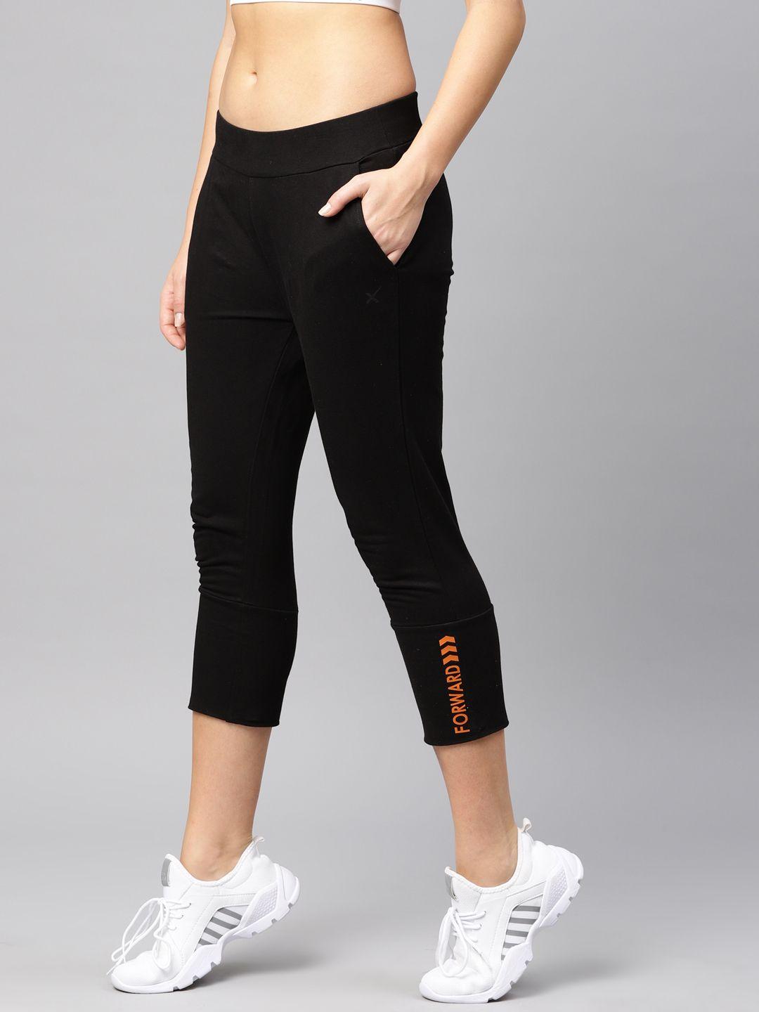 hrx by hrithik roshan women black active solid straight fit 3/4th track pants