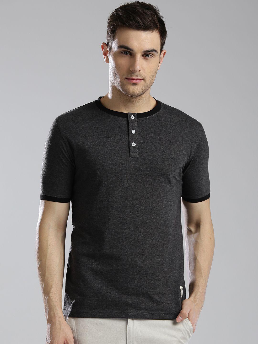 hubberholme men charcoal grey solid henley neck t-shirt