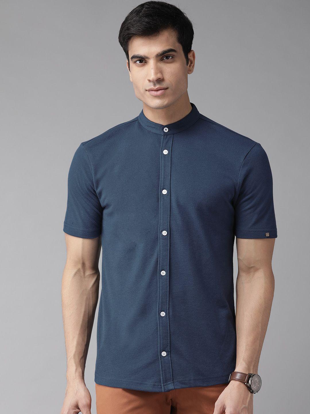 hubberholme men navy blue regular fit solid casual shirt