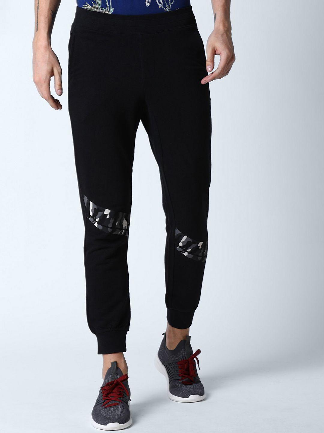 huetrap men black solid straight-fit joggers