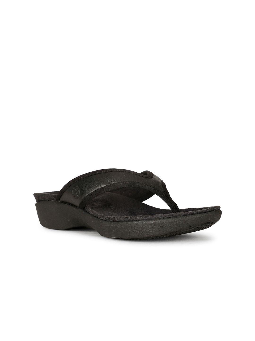 hush puppies thong strap leather open toe flats