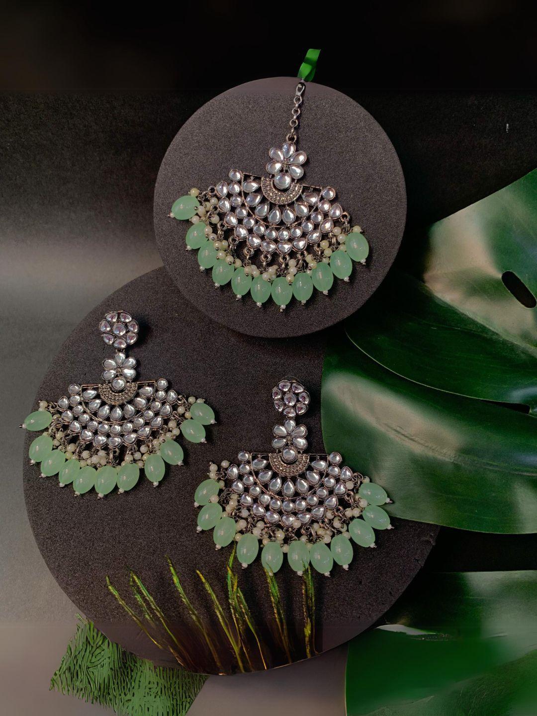 i jewels sliver-plated kundan-studded & pearl oxidised chandbali earrings & maang tikka