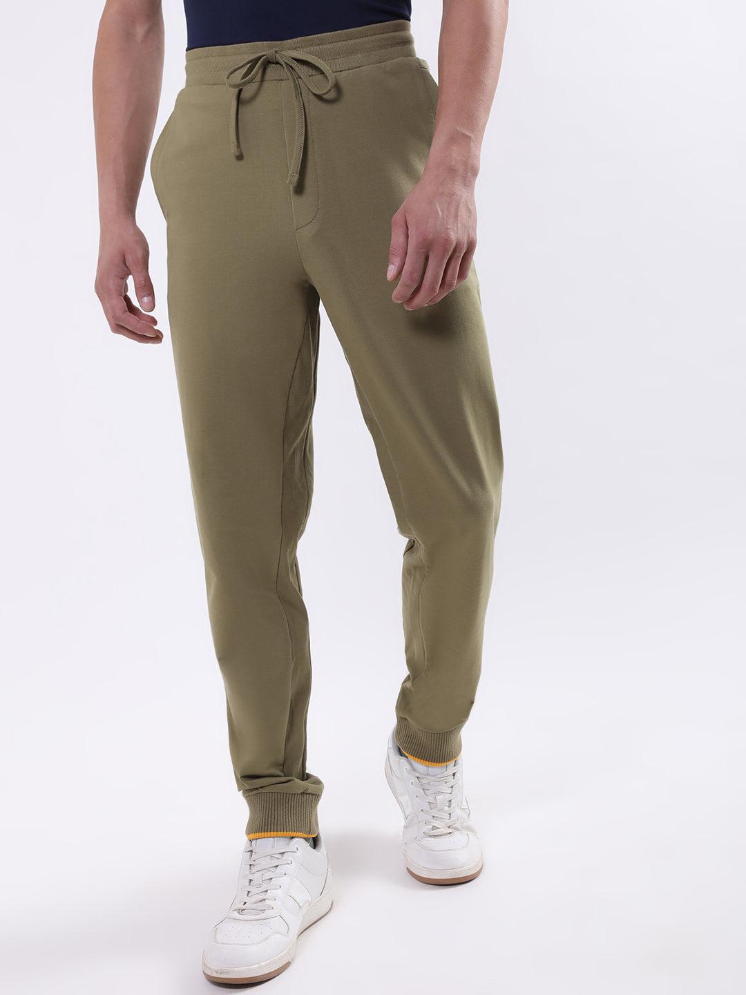 iconic men olive solid regular fit sweatpant