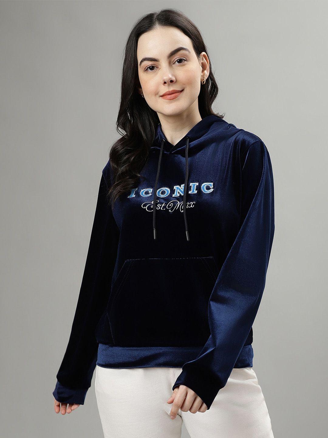 iconic typography printed hooded pullover sweatshirt