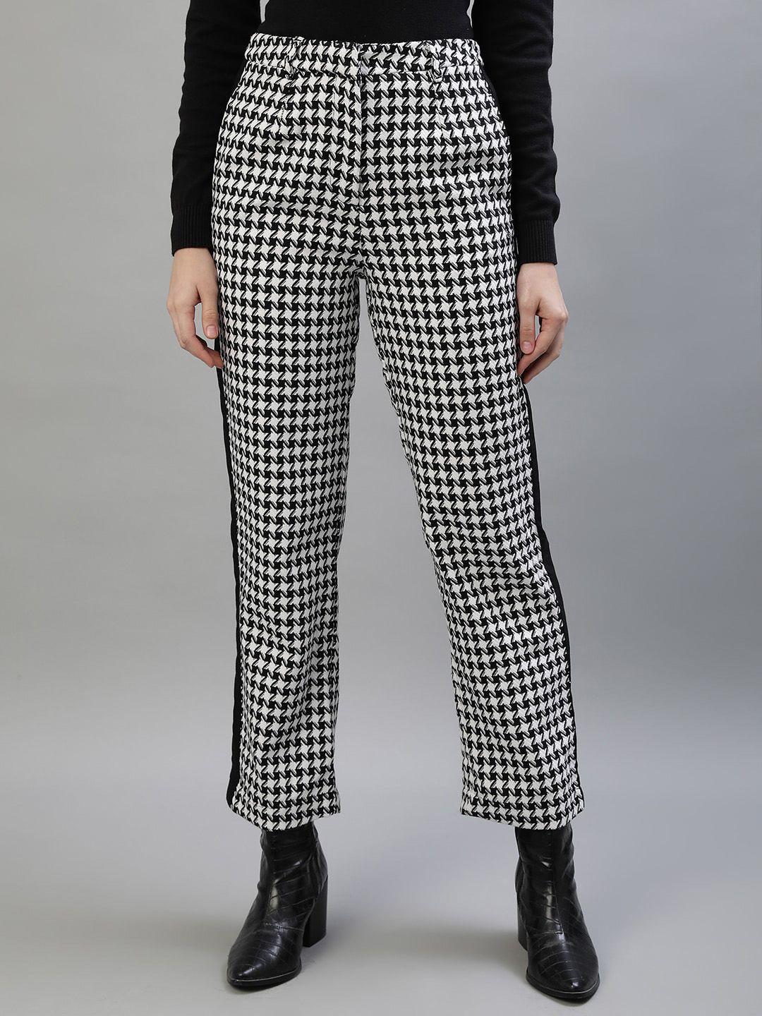 iconic women geometric printed cropped trousers