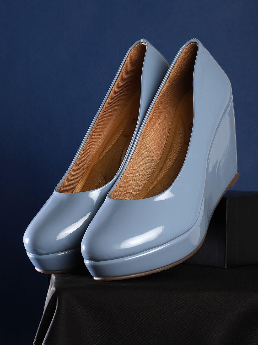 iconics blue block pumps