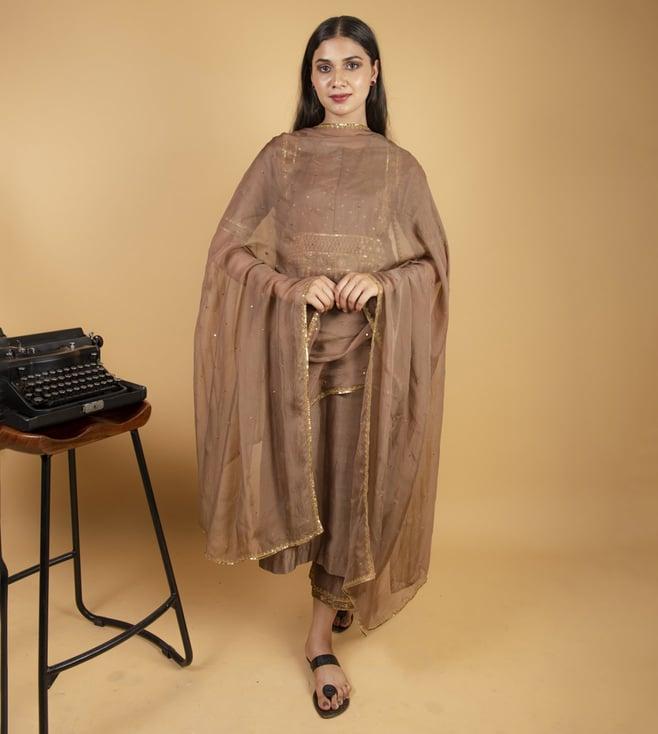 ikshita choudhary brown zardosi silk embellished straight kurta with pant and organza dupatta