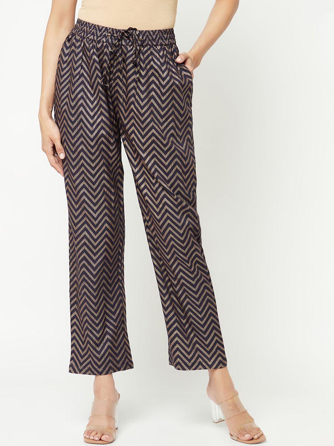 imara women geometric printed straight fit cropped trousers