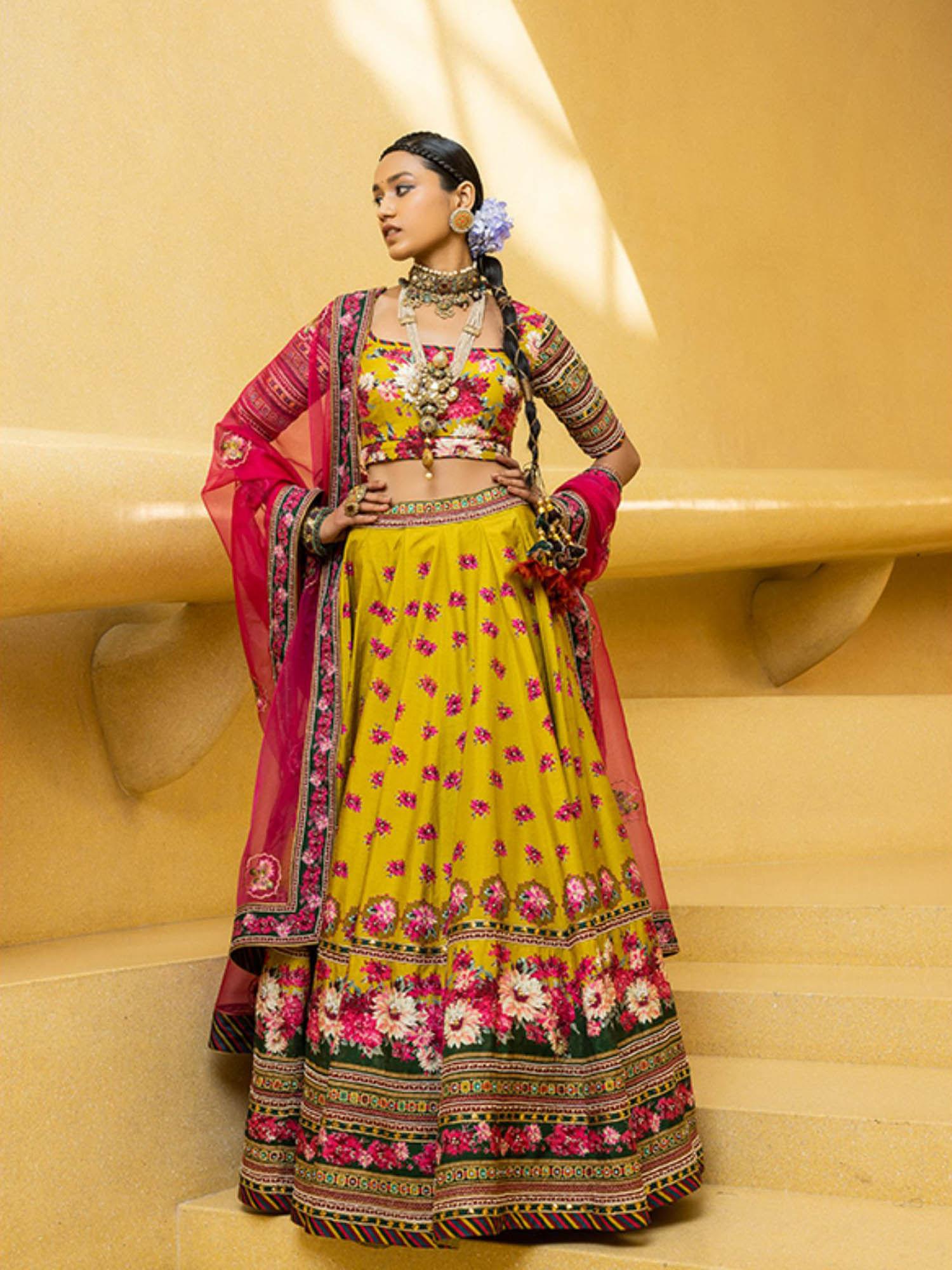 inayat lehenga (set of 3)