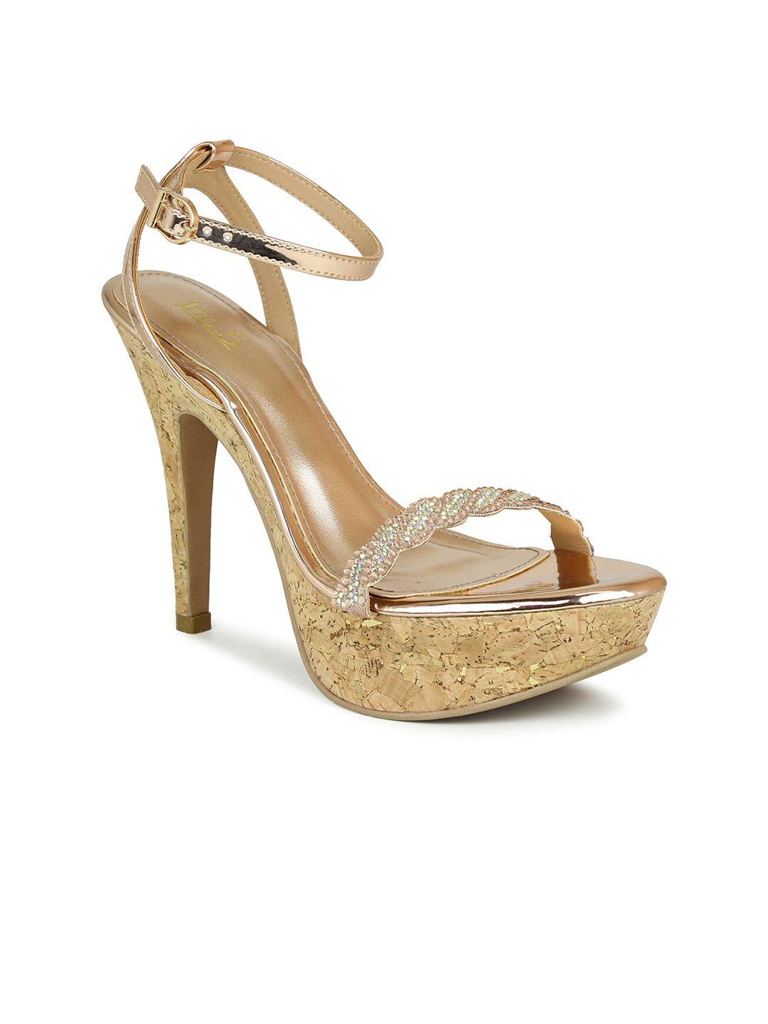 inc 5 women copper-toned & gold-toned comfort sandals