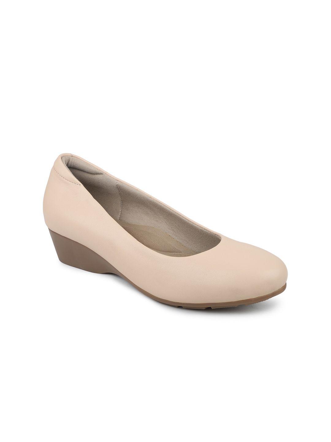 inc 5 round toe ballerinas