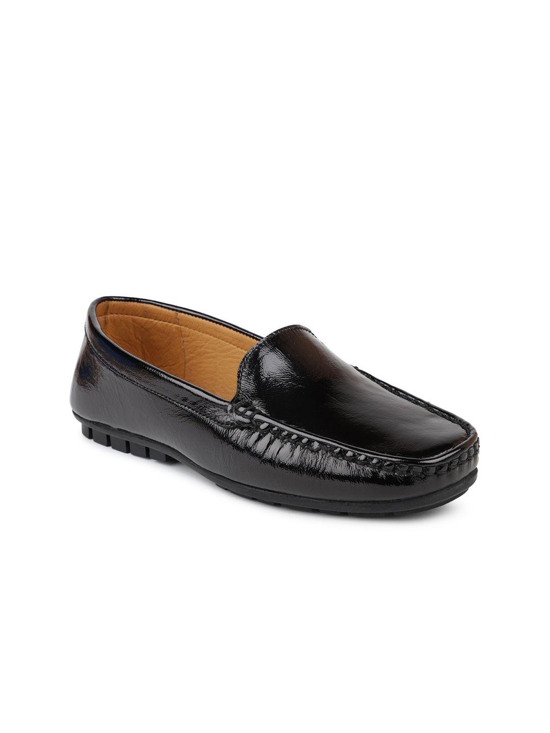 inc 5 women black textured loafers