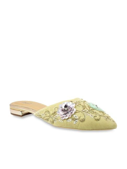 inc.5 women's beige mule shoes