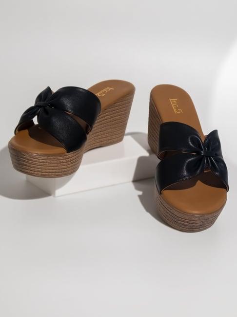 inc.5 women's black cross strap wedges