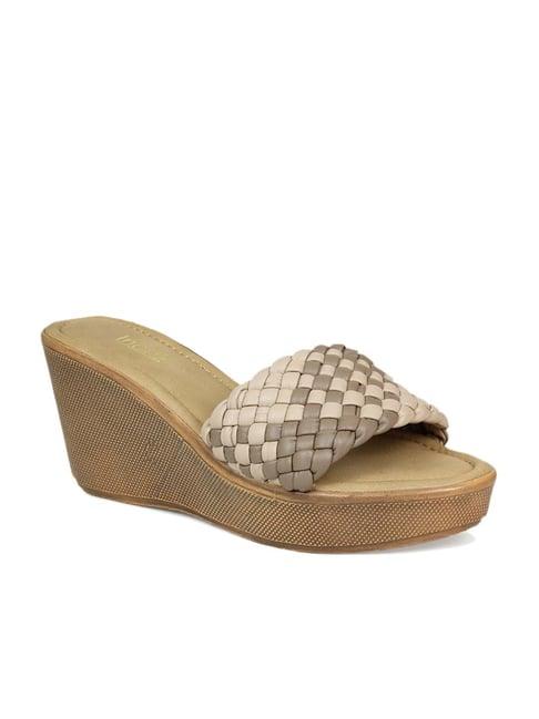 inc.5 women's chikoo casual wedges
