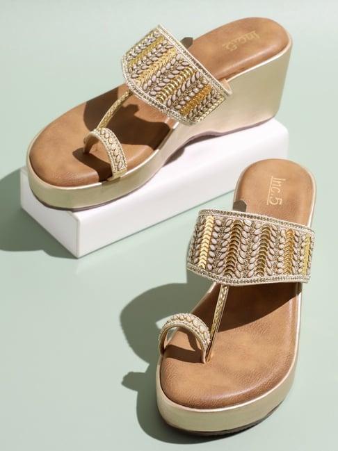 inc.5 women's gold kolhapuri sandals