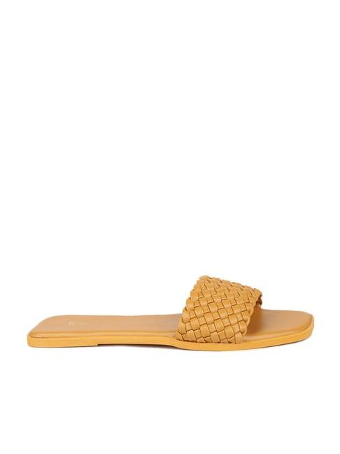 inc.5 women's mustard casual sandals