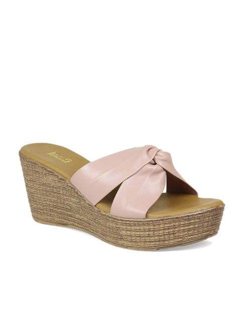 inc.5 women's peach cross strap wedges