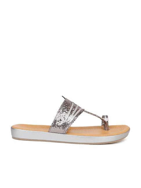 inc.5 women's pewter toe ring sandals