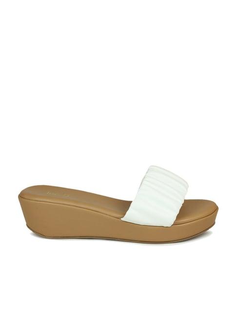 inc.5 women's white casual wedges