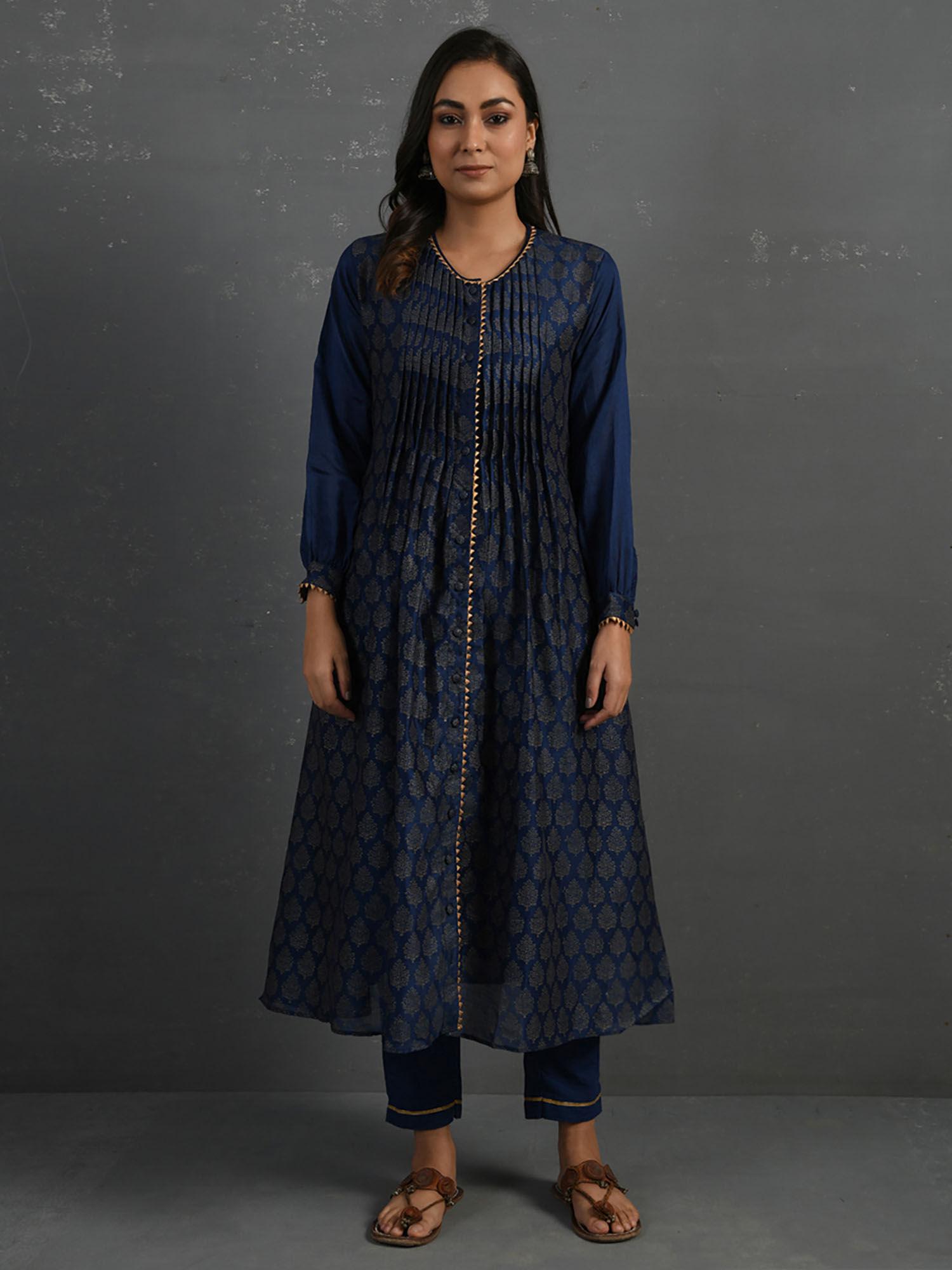 indigo block printed handwoven chanderi kurta with mul slip and pant (set of 3)