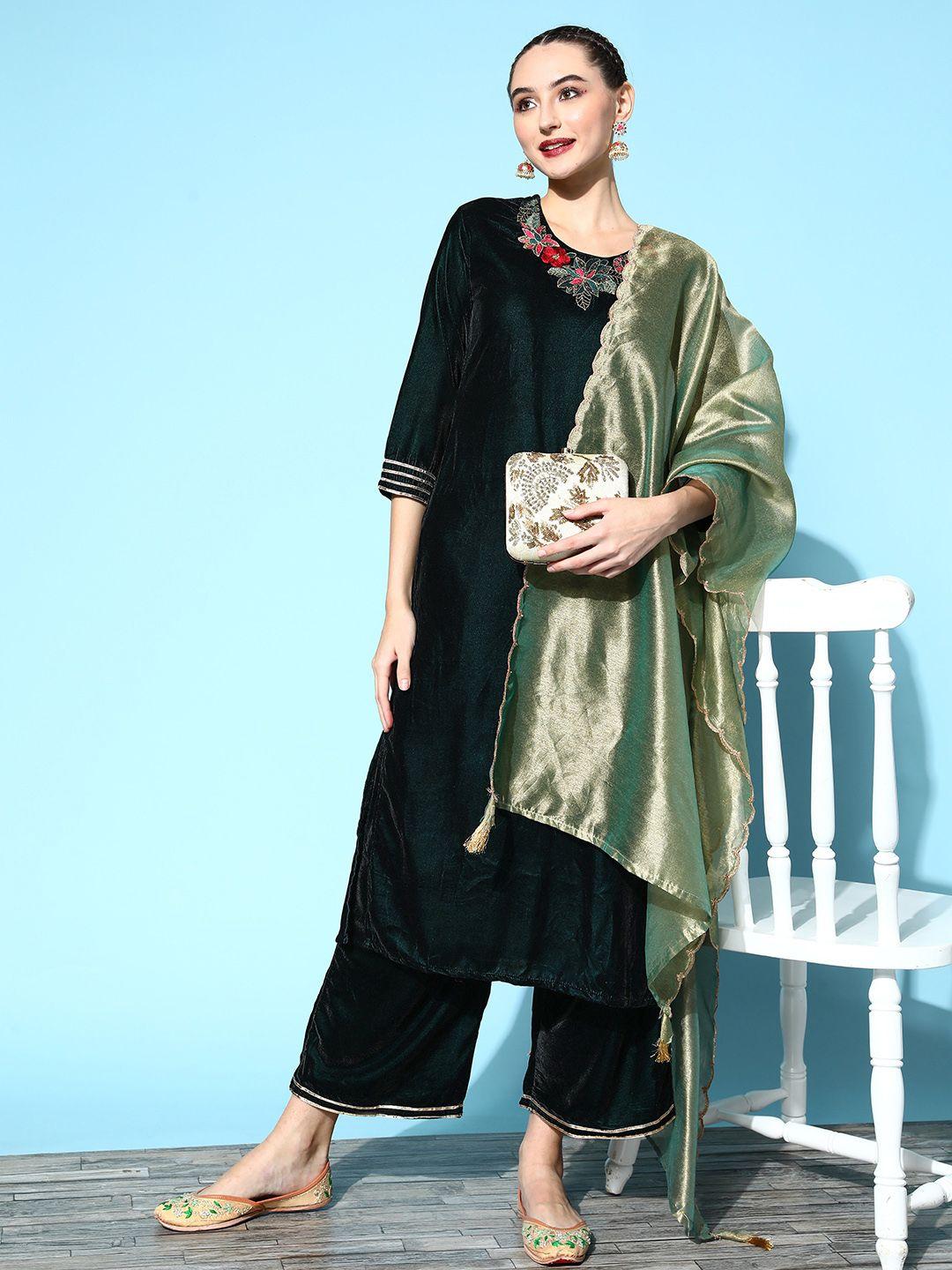 indo era women solid velvet kurta set