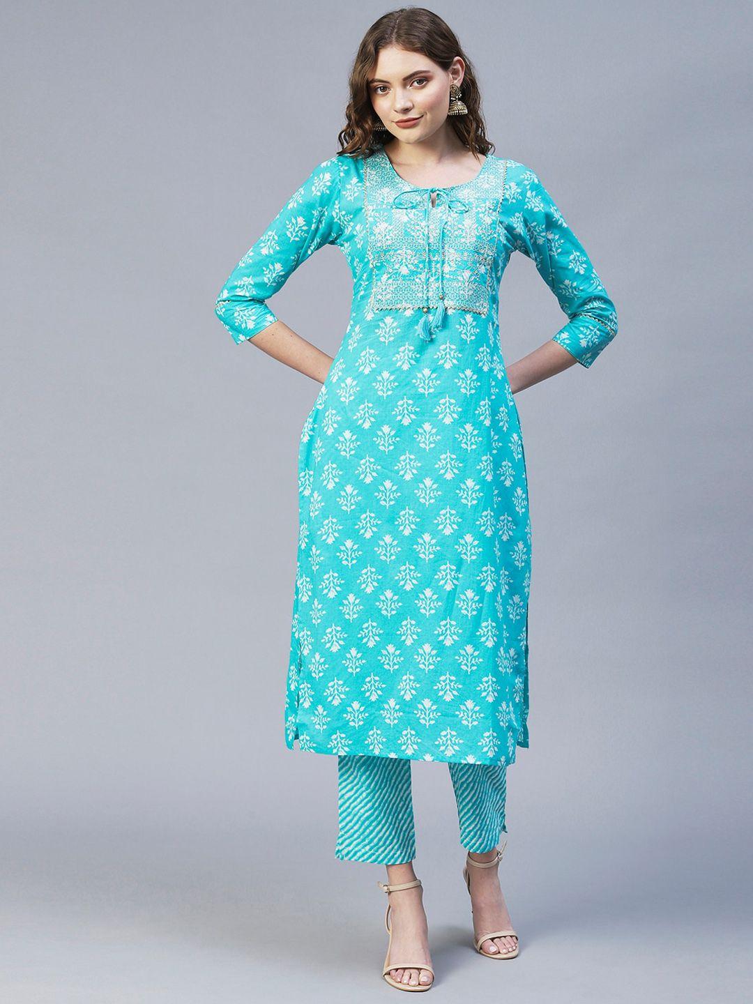 indyes women turquoise blue leheriya yoke design pure cotton kurta with trousers