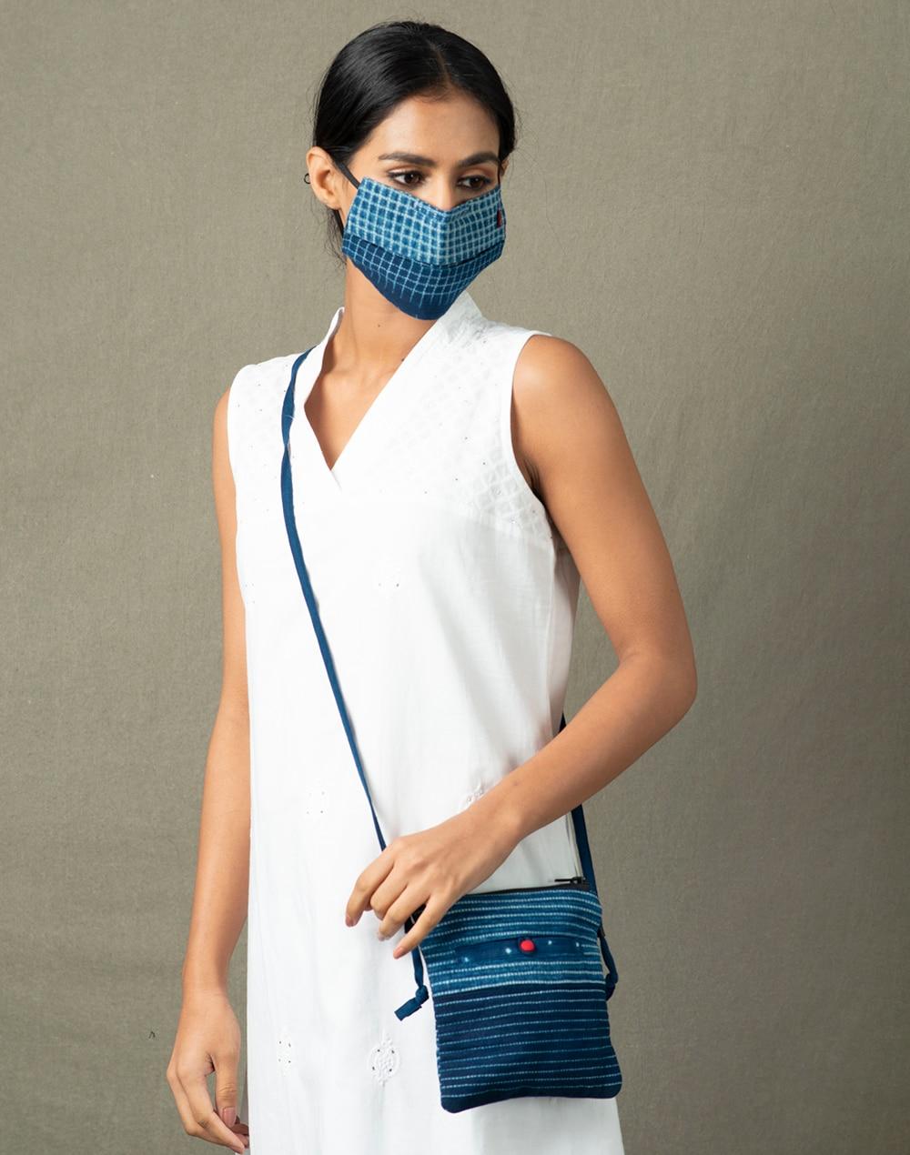 inverted pleated set of 2 mask and sling bag